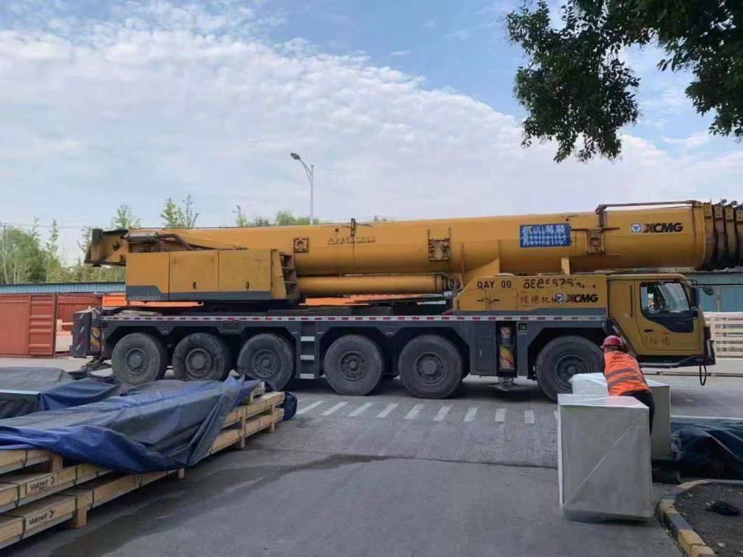 2011 Xg Hydraulic All-Terrain Used Truck Crane 200ton Terrian Mobile Crane