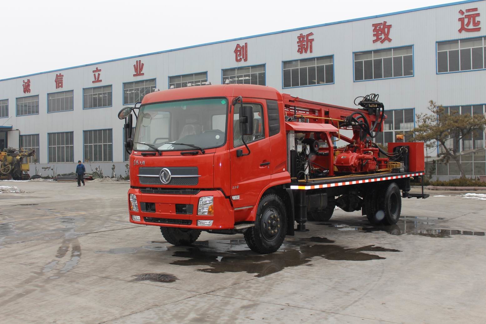 300m Depth Truck Mounted Water Well Drilling Rig 6×4 Chassis 85km/h