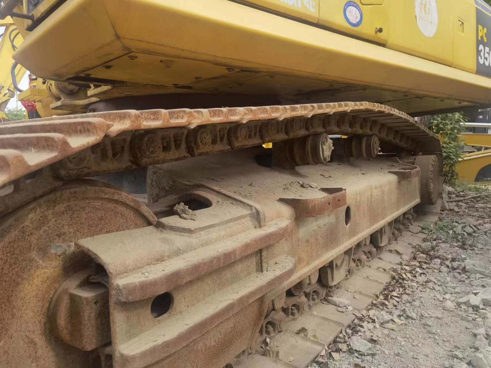 Ergonomic Controls One PC350 Used Komatsu Excavator For All Construction Needs