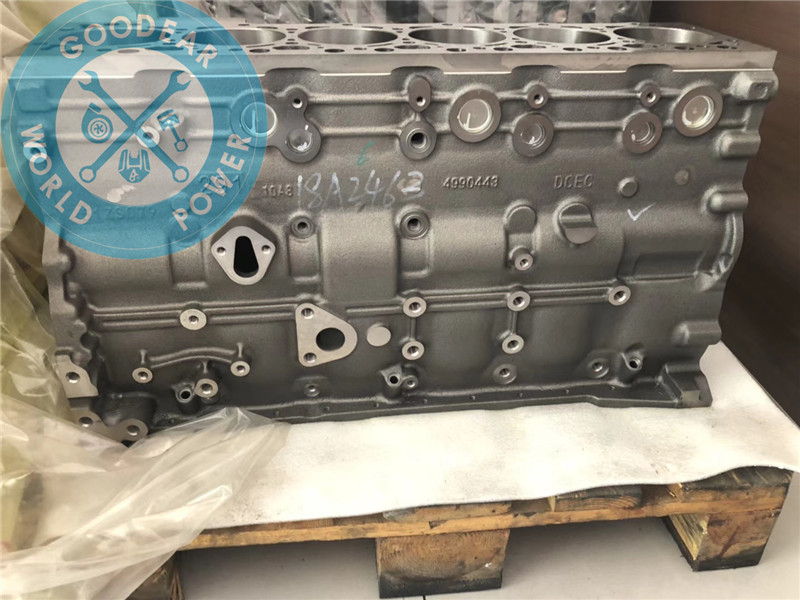 Dongfeng ISDE diesel engine cylinder block 4990443
