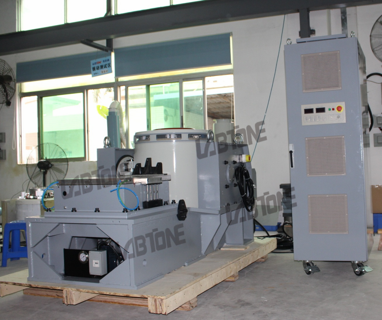 Dynamic Shaker Vibration Testing Machine For Product Reliability Testing