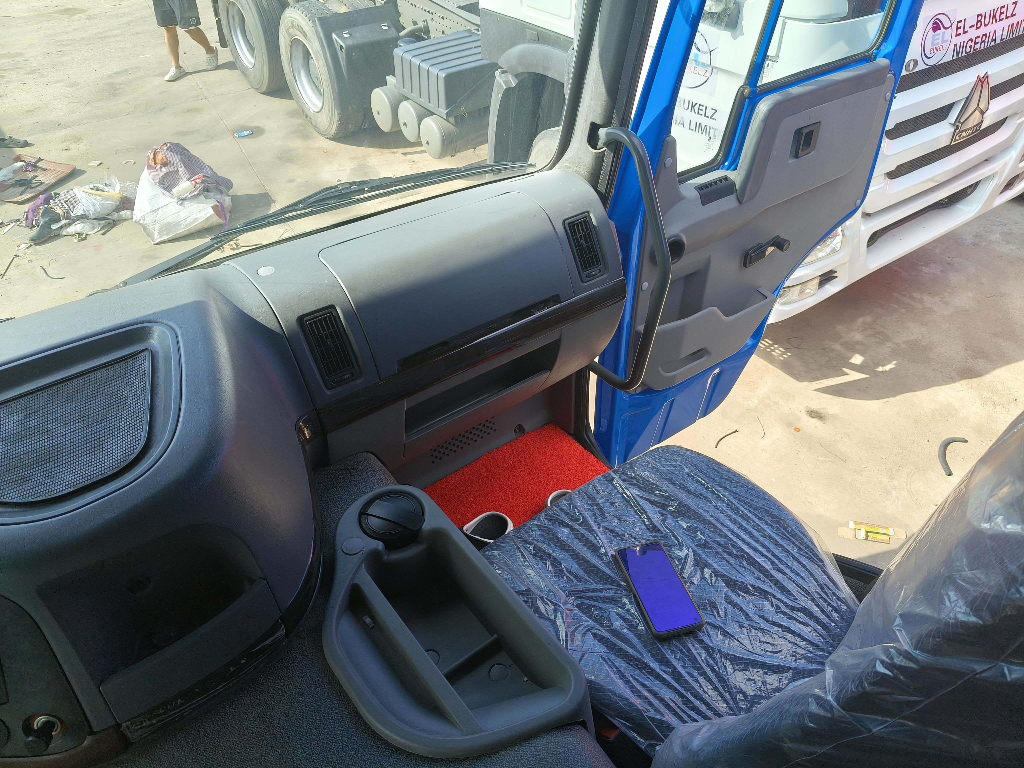 Dumper Truck Tipper 420HP Sinotruk Howo 6*4 Drive Mode Leaf Spring Sands Transport LHD