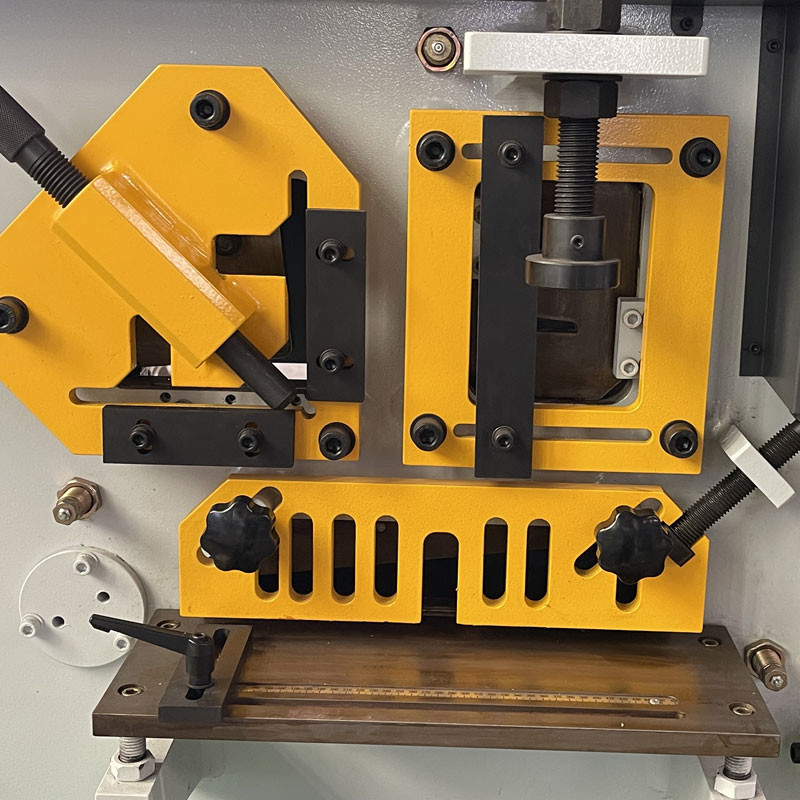 Q35Y-20 Ironworker Heavy Duty Combined Punching And Shearing Machine 22mm Thickness