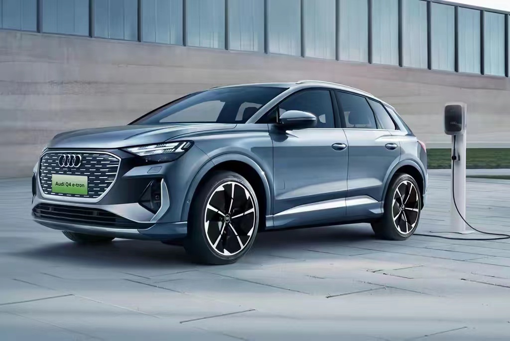 2023 Au-di Q4 40 E-tron Inaugural Version Pure Electric 204 Hp Pure Electric Cruising Range 605km Maximum Speed 160km/h