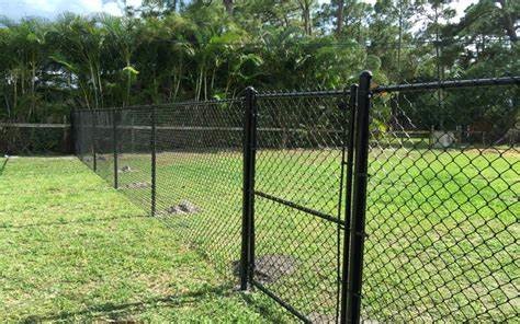 Corrosion Resistant 2.4 M High Fence Panels , CE SS Cyclone Wire Mesh Fence