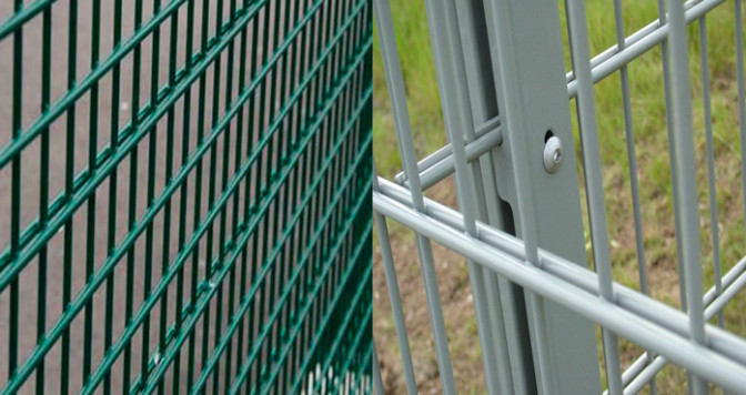 1.5mm Double Horizontal Wire Fence Ral 6005 Residential Pvc Coated Green