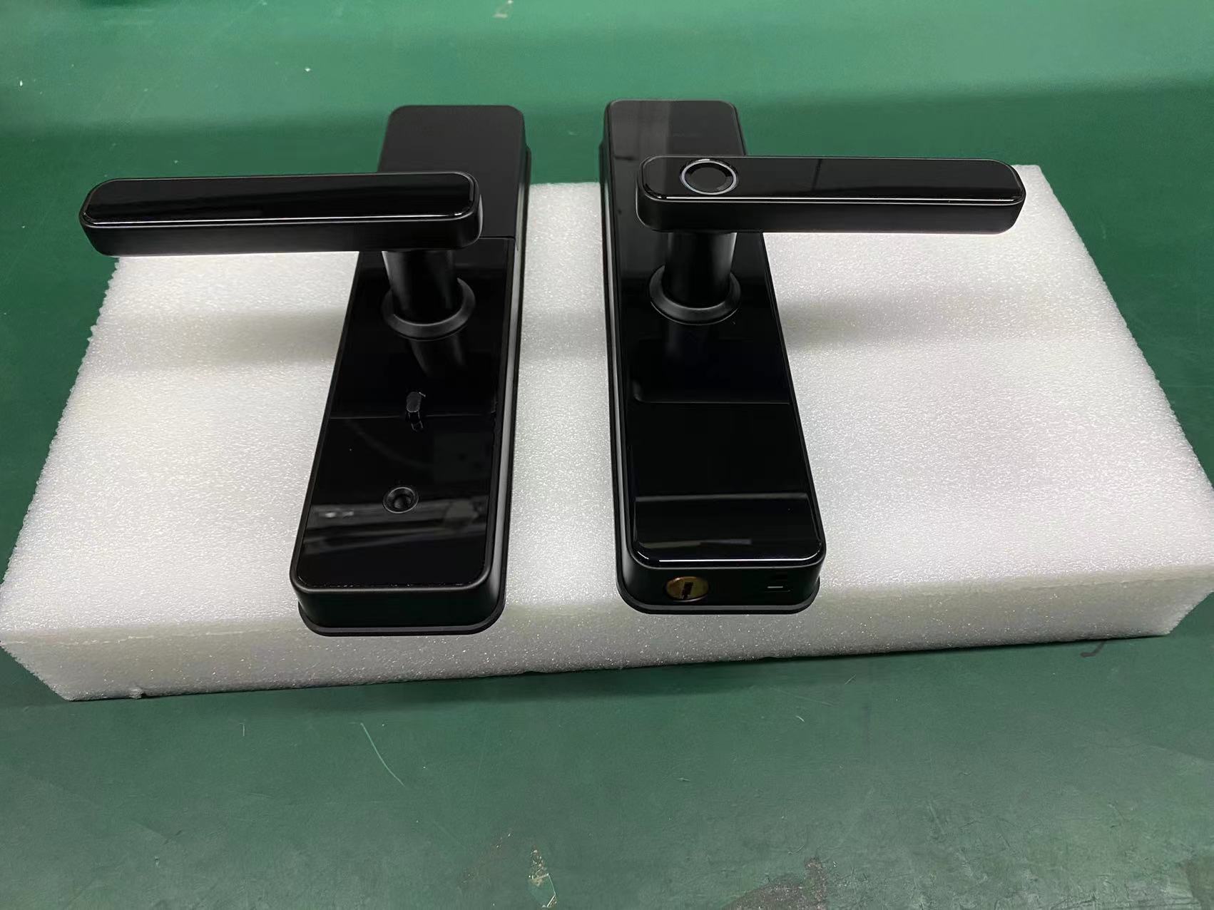 Smart Home Door Lock S811 September Promotion with Wifi APP Control and Fingerprint Key Password Card