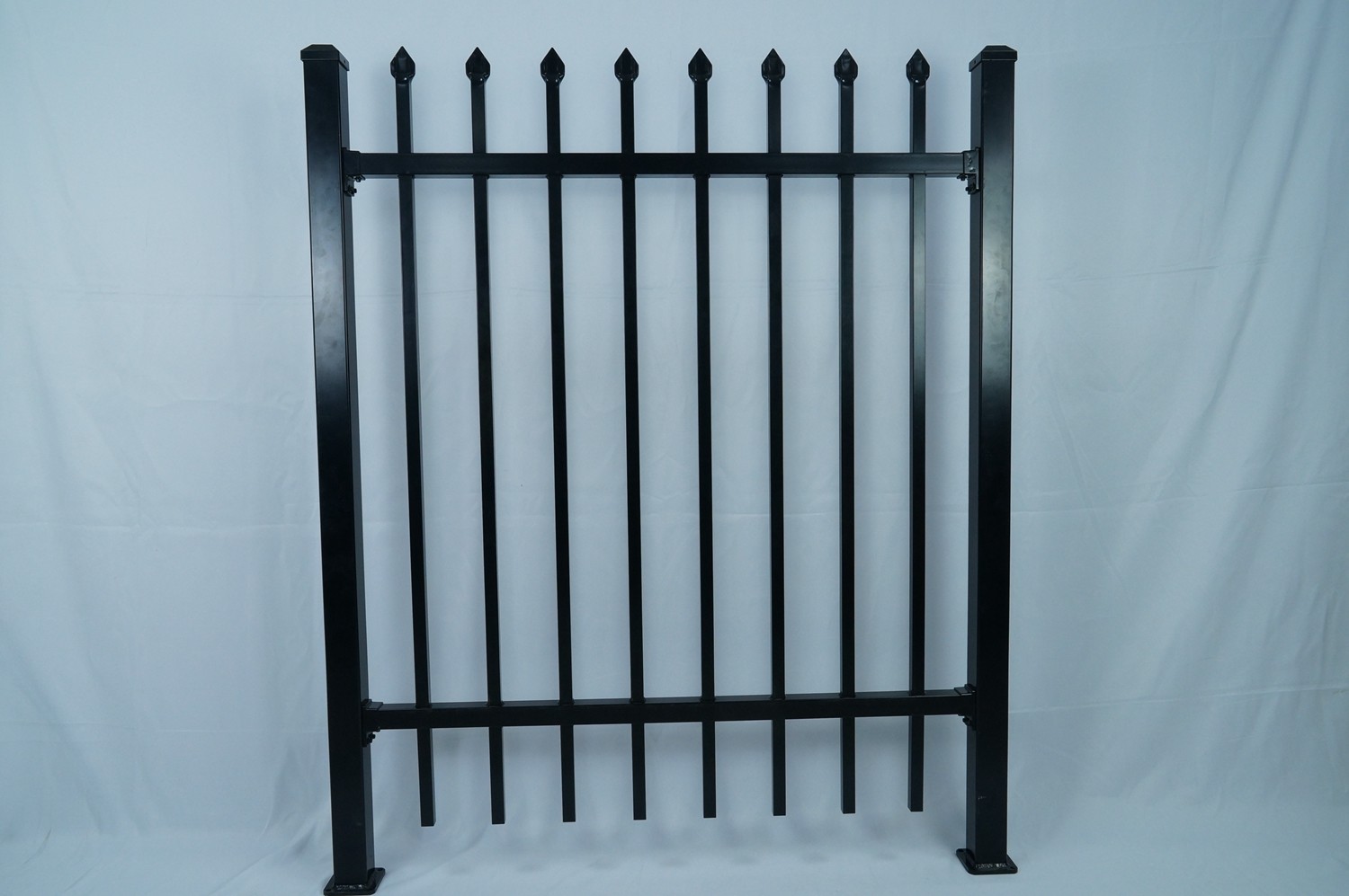 1.5*2.5m Powder Coated Aluminum Fence Decoration For Home Garden Pool