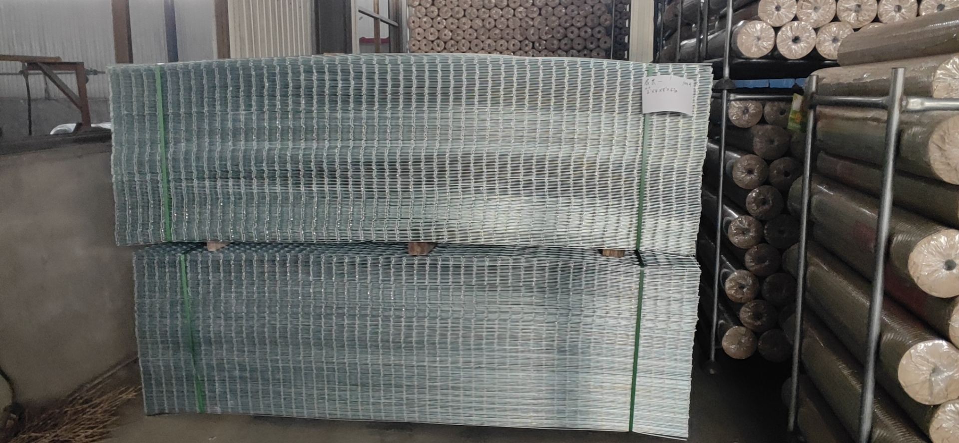 Special Design Widely Used 2x2 Galvanized Cattle Welded Wire Mesh Concrete Rebar Welded Wire Mesh Panel Product