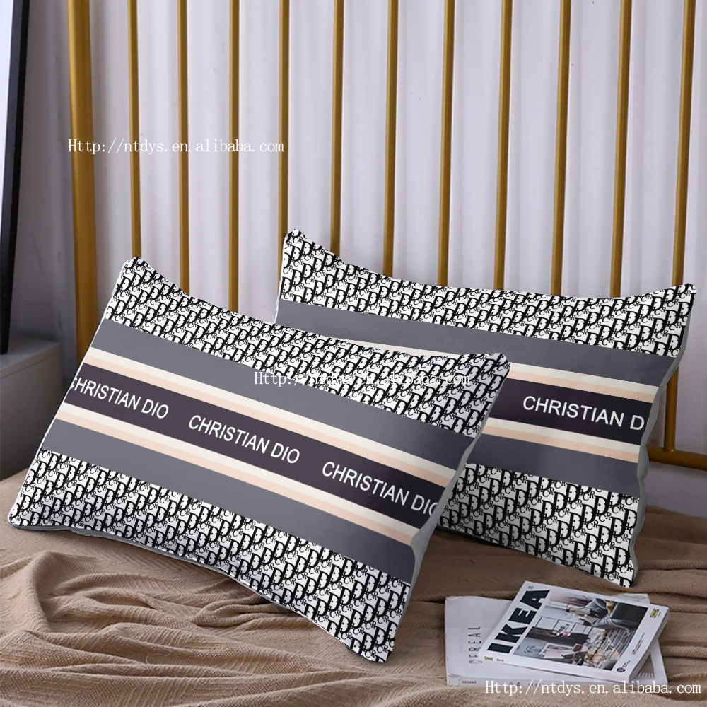 100% Polyester Fibre Luxury Christmas Gift 4 Piece Duvet Cover Bedding Set for Adult