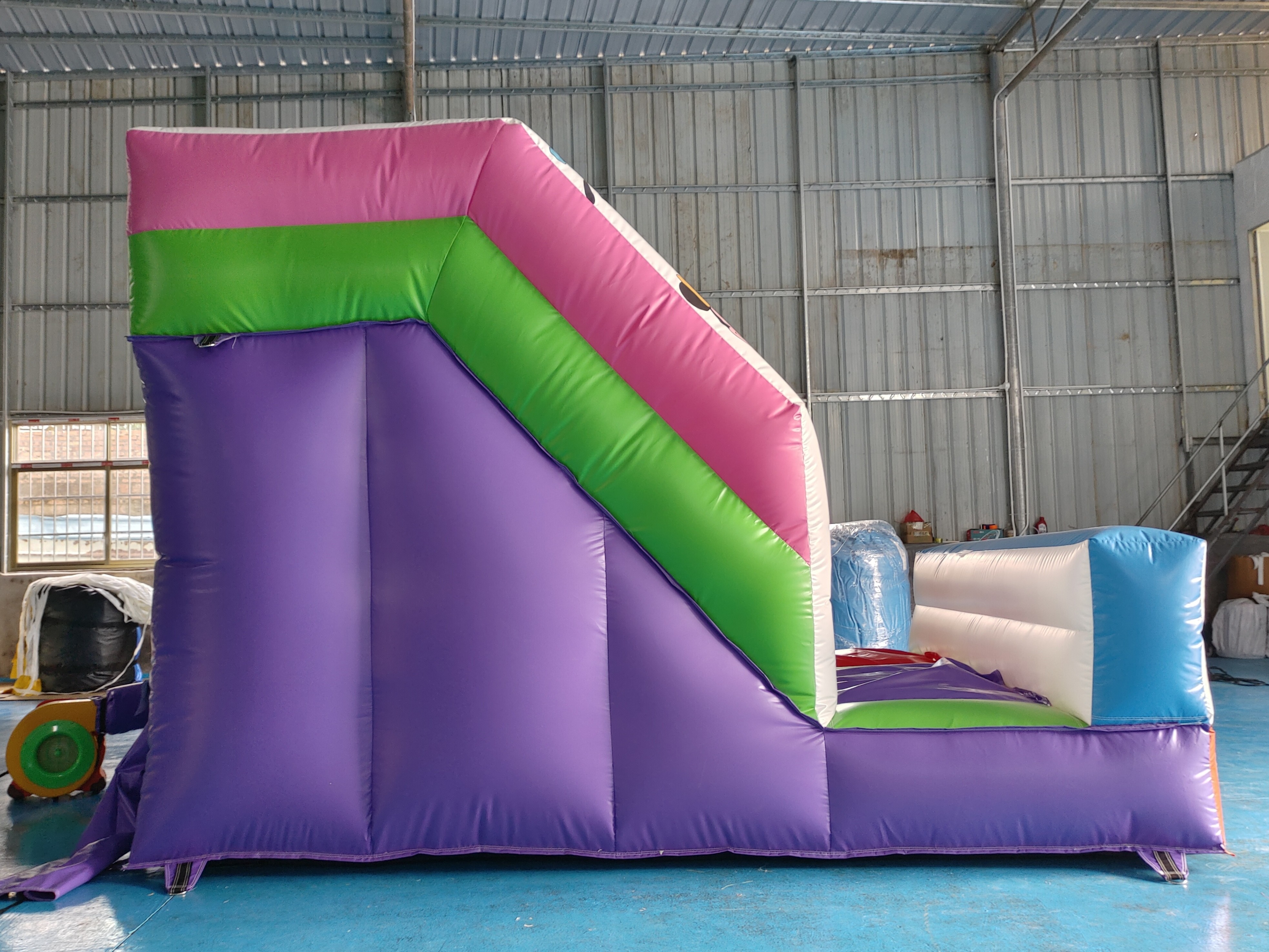 Commercial 0.55 Pvc Digital Printing Inflatable Dry Slide Mickey Mouse Cartoon Inflatable Castle For Outdoor For Kids