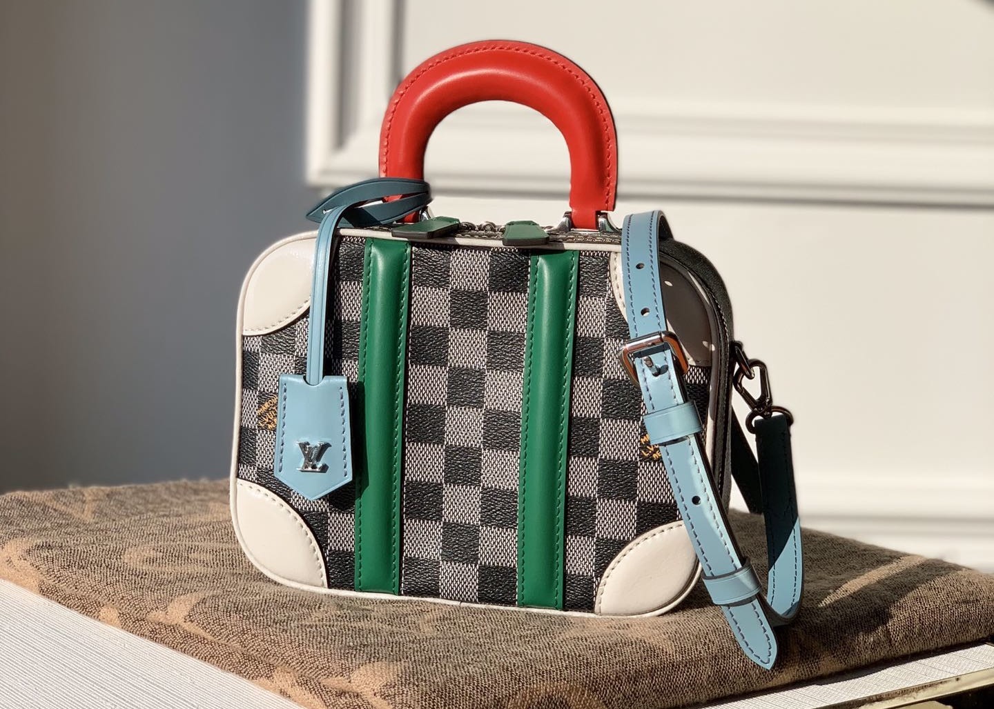 Single Strap Square Leather 20cm Womens Travel Handbag For Ladies