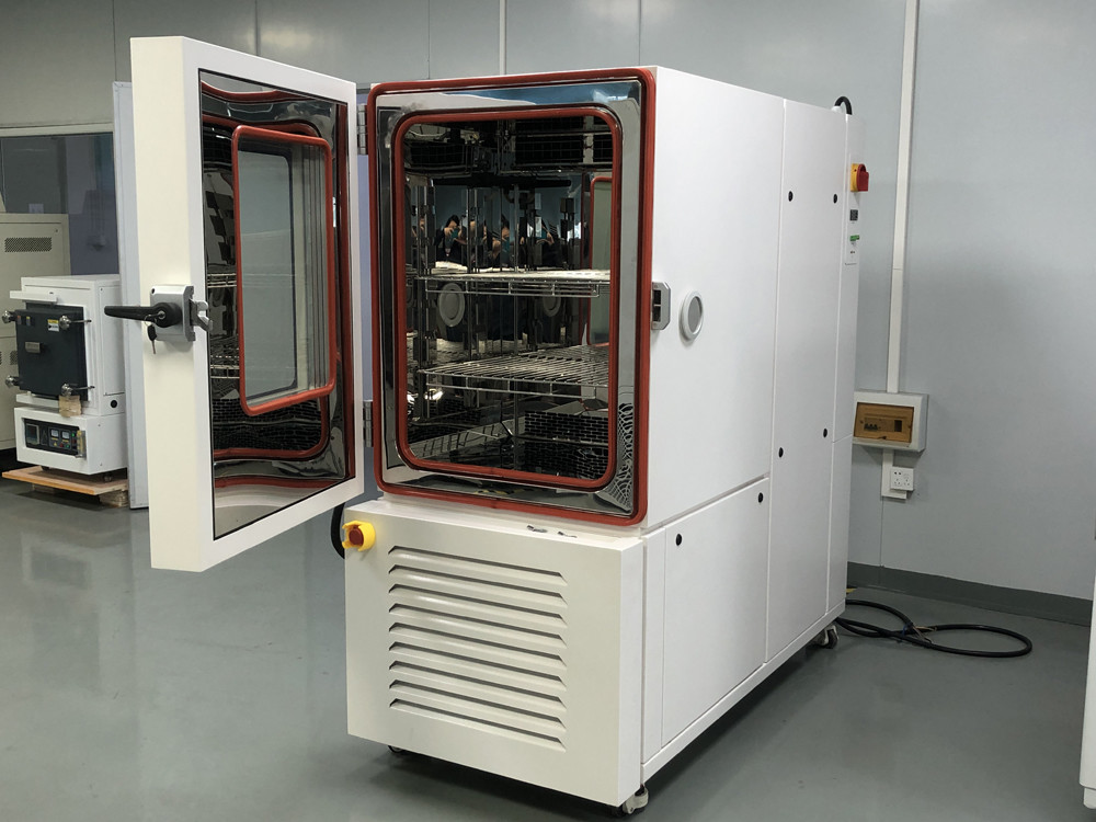 LIYI IEC60068 Programmable Temperature Cycling Chamber 5-15℃ / Min 3 Phase 380V
