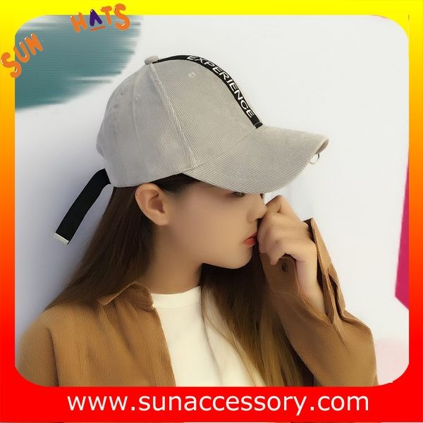 QF17038 2018 trendy fashion 6 panel mesh snapback cap logo can be customized.