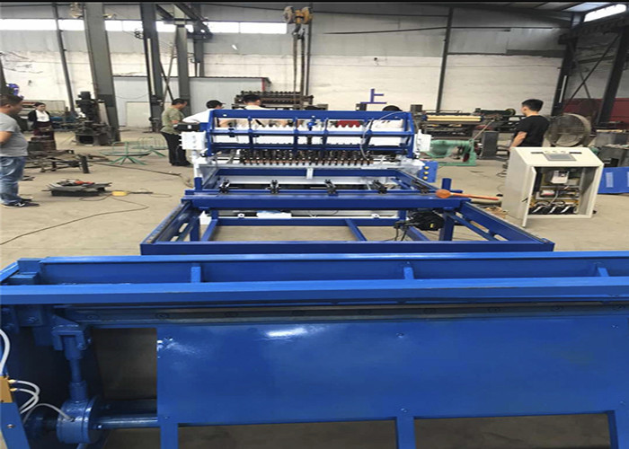 Field Secure Fence Mesh Welding Machine With Auto Cutter One Year Warranty