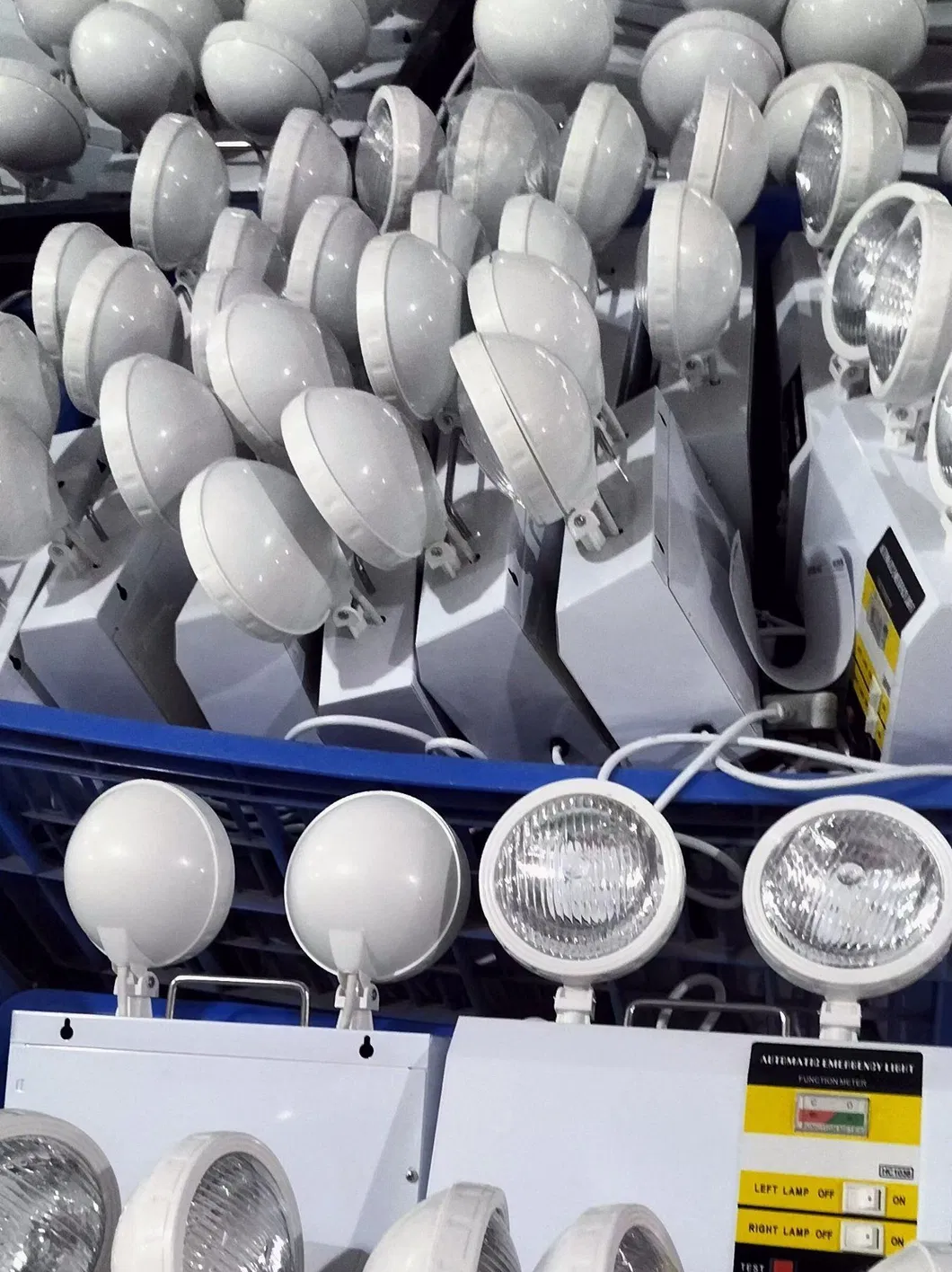 Factory Price IP65 Waterproof 3 Hrs Discharging Time LED Double Heads Rechargeable Emergency Light for School Hotel Basement Public Place