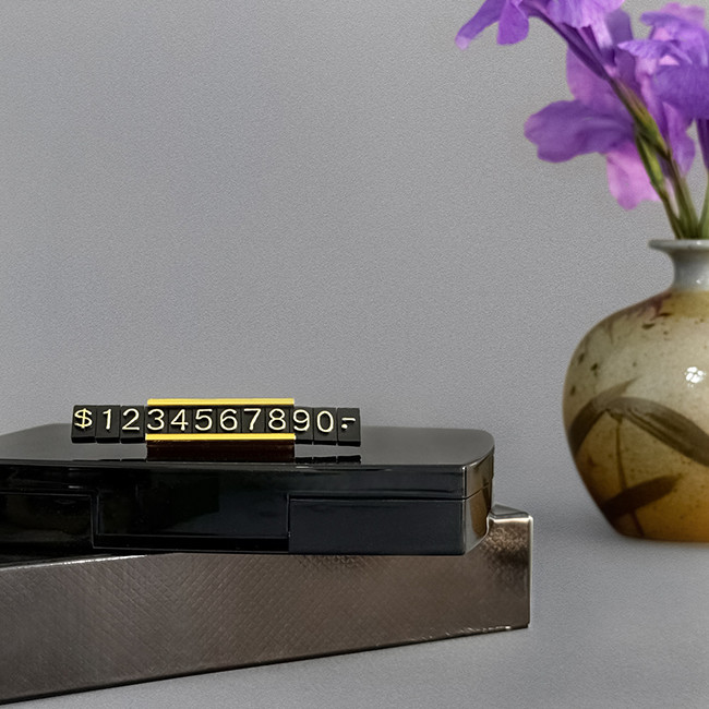 Gold price tags with Metal Base and plastics letters
