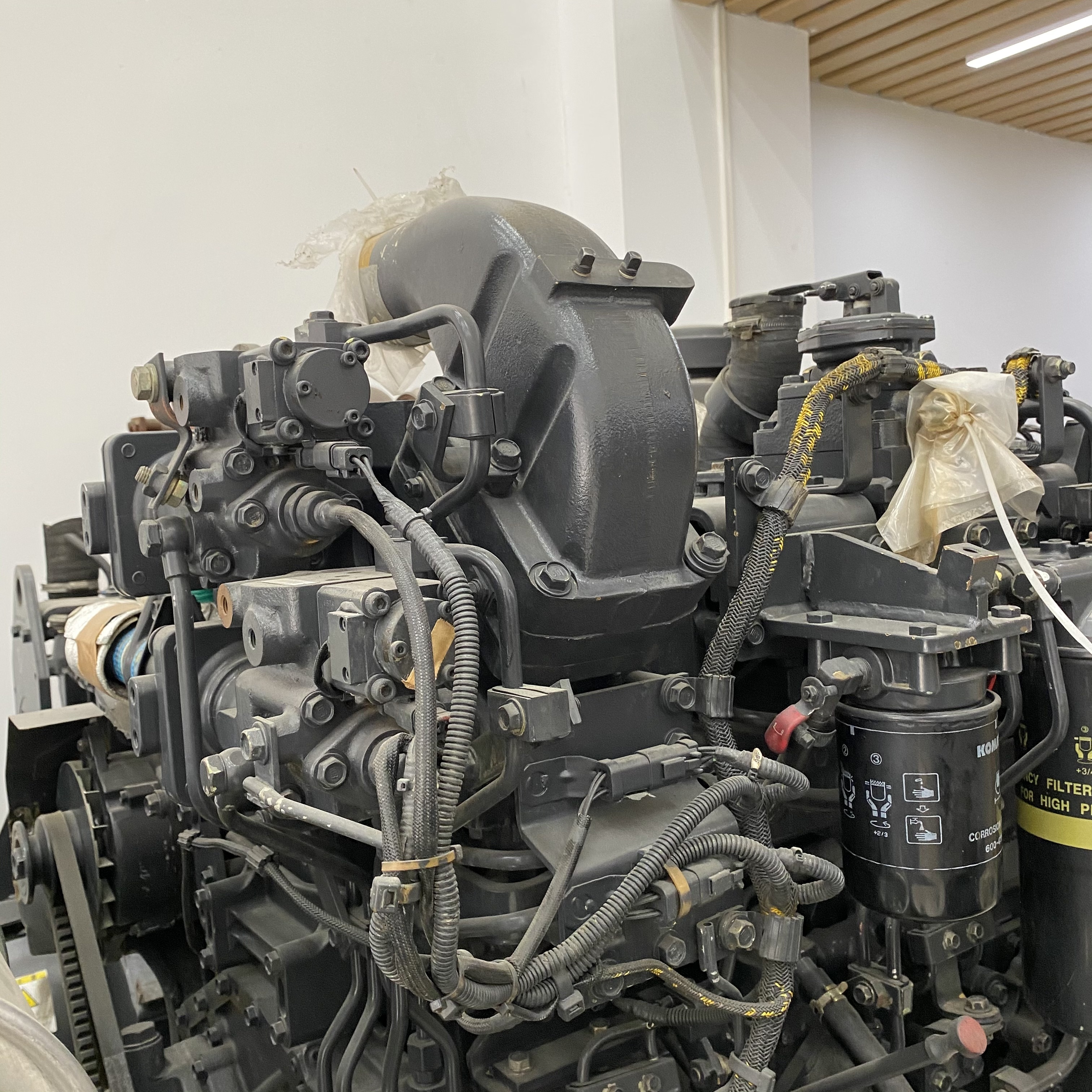SAA6D125E-5 Single Cylinder Diesel Engine Komatsu Motor Electric Start