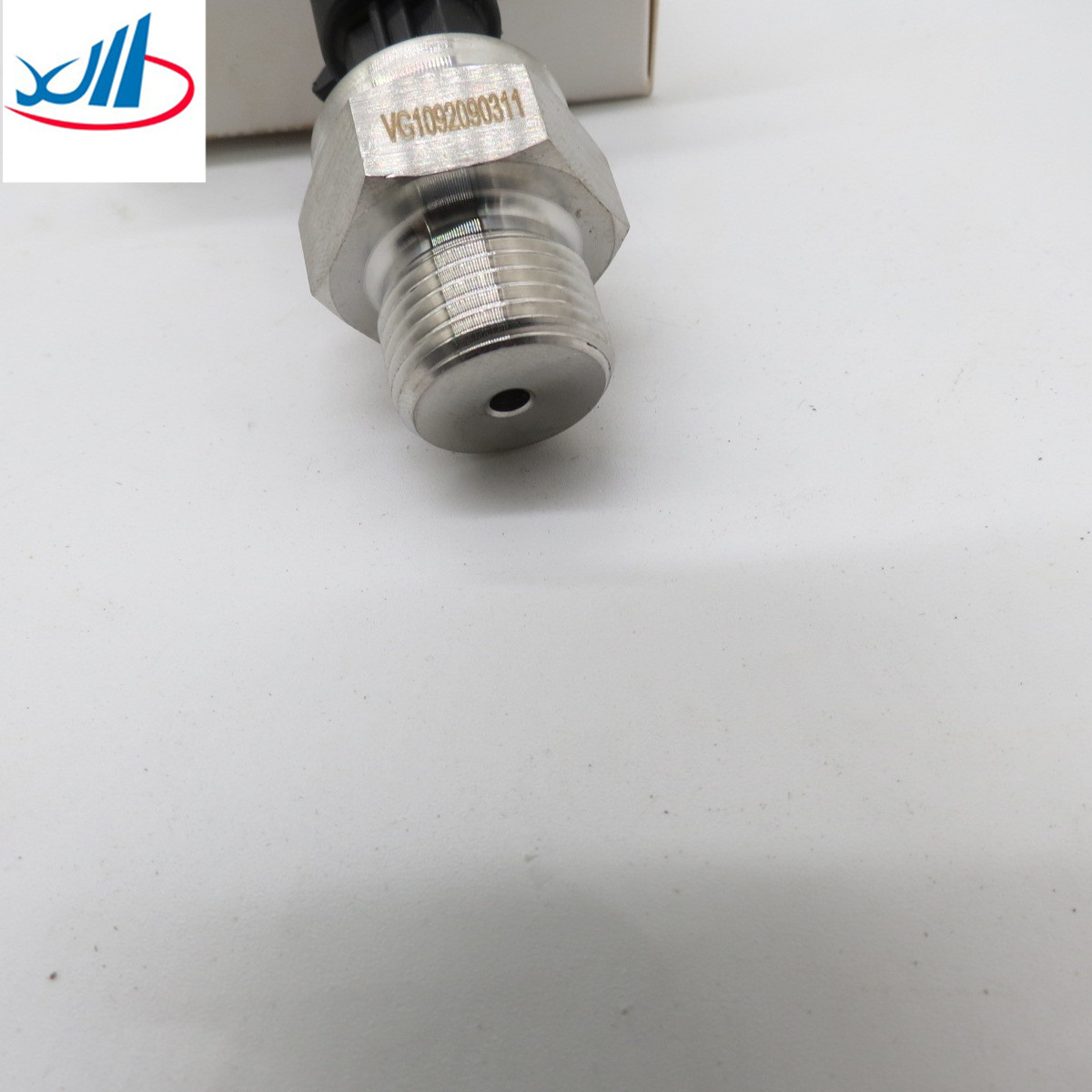 good performance oil pressure sensor VG1092090311