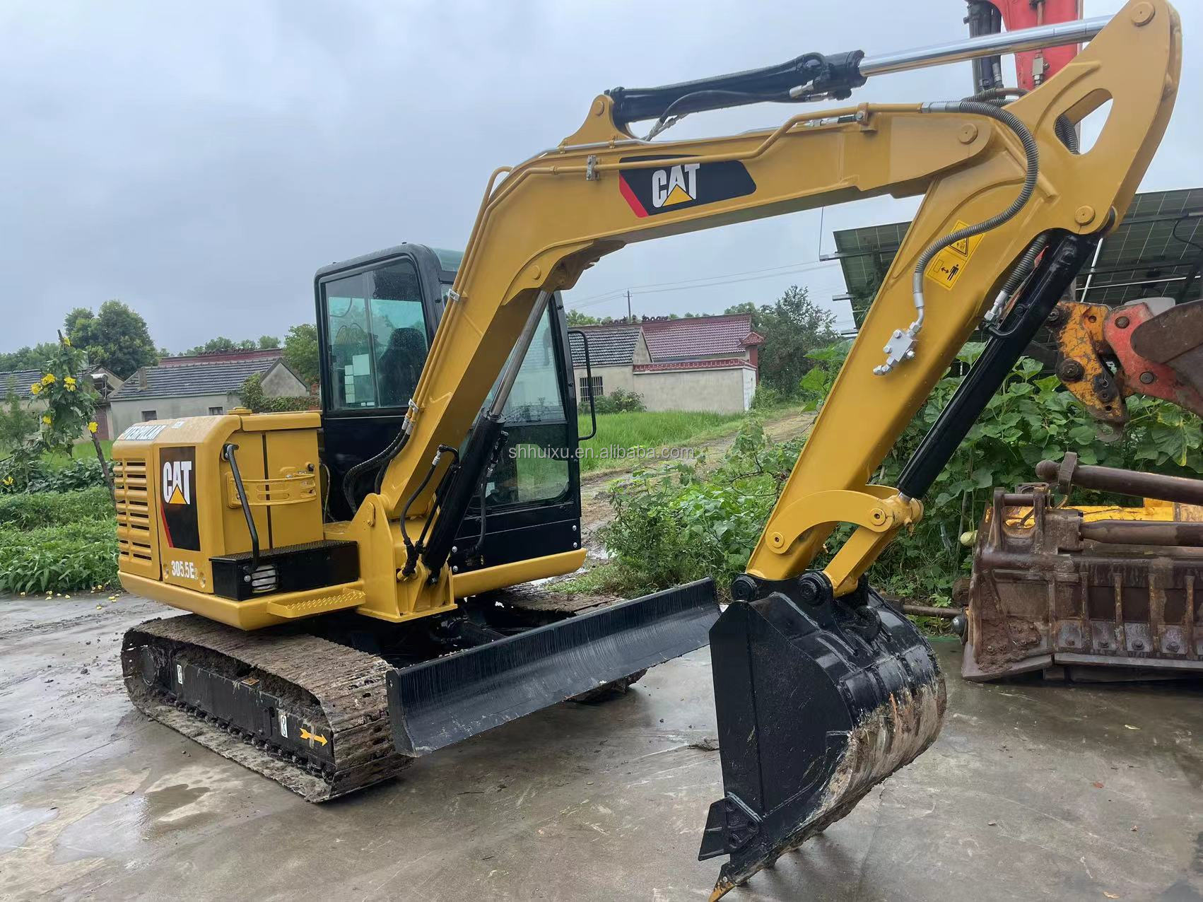 Used CAT 305.5 excavator CAT 305.5E2 307d 306 308c mini excavator For Sale