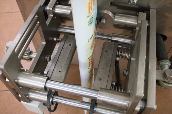 granular packing machine cashew nut dry fruits packaging machine volumetric cup dosing machine volumetric cup dosing