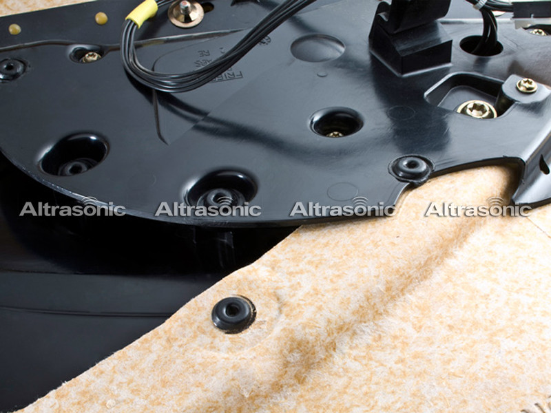 Plastic Riveting Auto Trim Ultrasonic Spot Welding Equipment 300W - 1000W