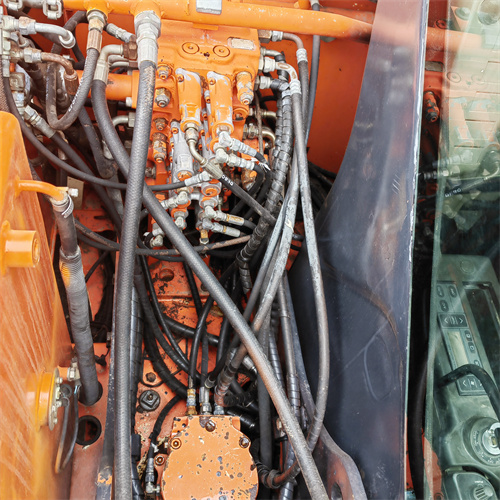 Get Discounted 6T Second Hand Hitachi 60 Excavator with Original Hydraulic Cylinder