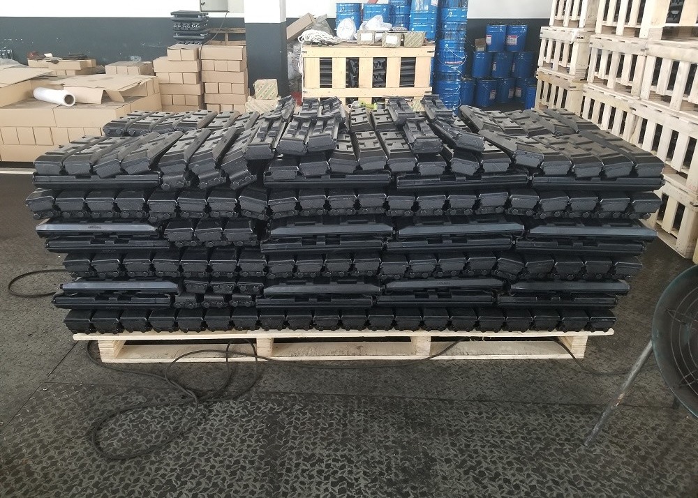 190 Pitch Vibration Resistance Excavator Rubber Pads