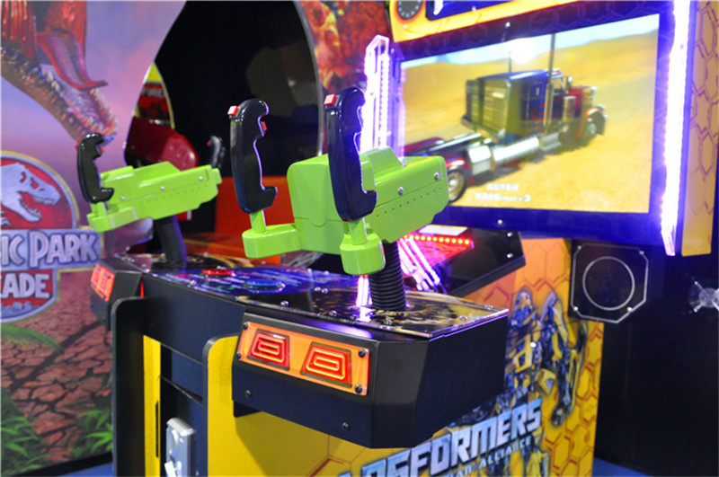 Gun Games Shooting Arcade Machine 2P Transformer Style With 32 Inches Display