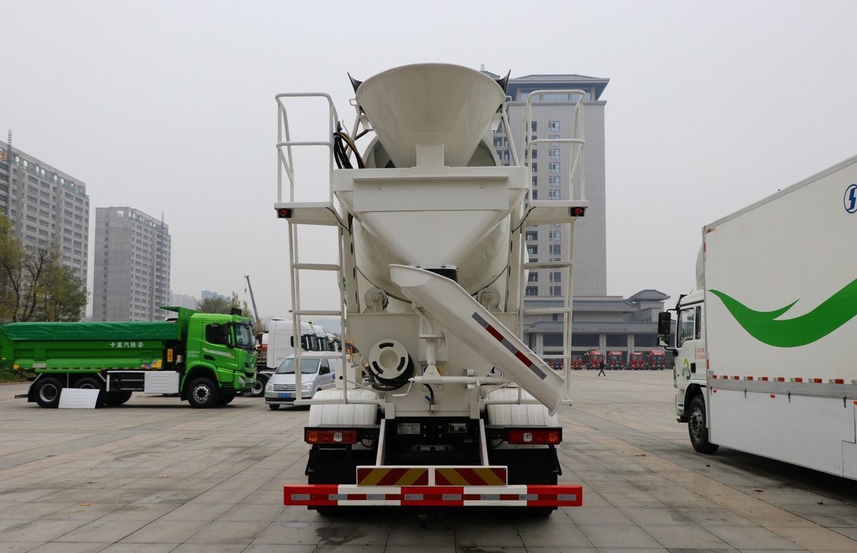 SHACMAN Chassis 6X4 CONCRETE MIXER TRUCK 8M3 9M3 10m3