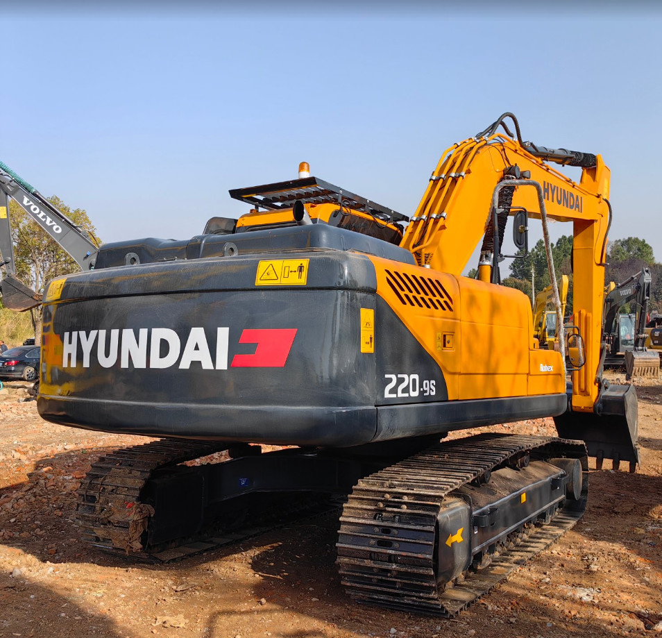 22 Ton Korea Brand Used Hyundai 220 Construction Heavy Excavator for Enginner