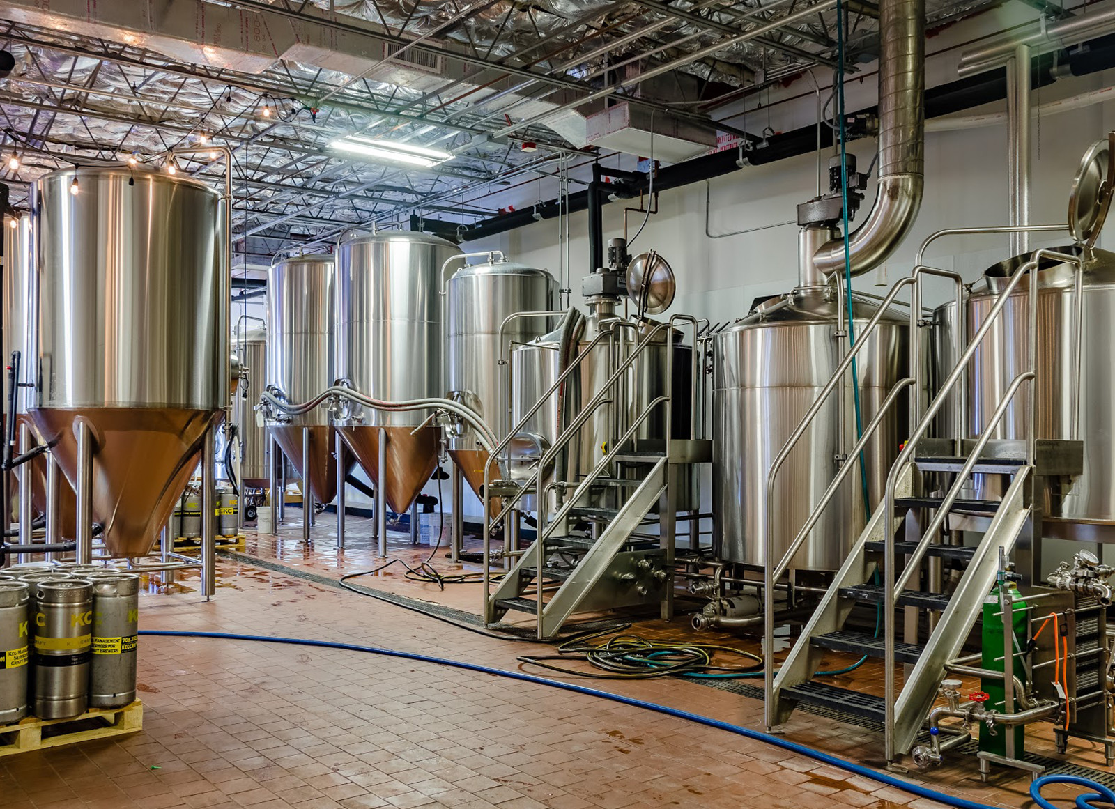 800L 50HZ Beer Brewery Brewhouse Machine , Craft Brewing Equipment Long Life