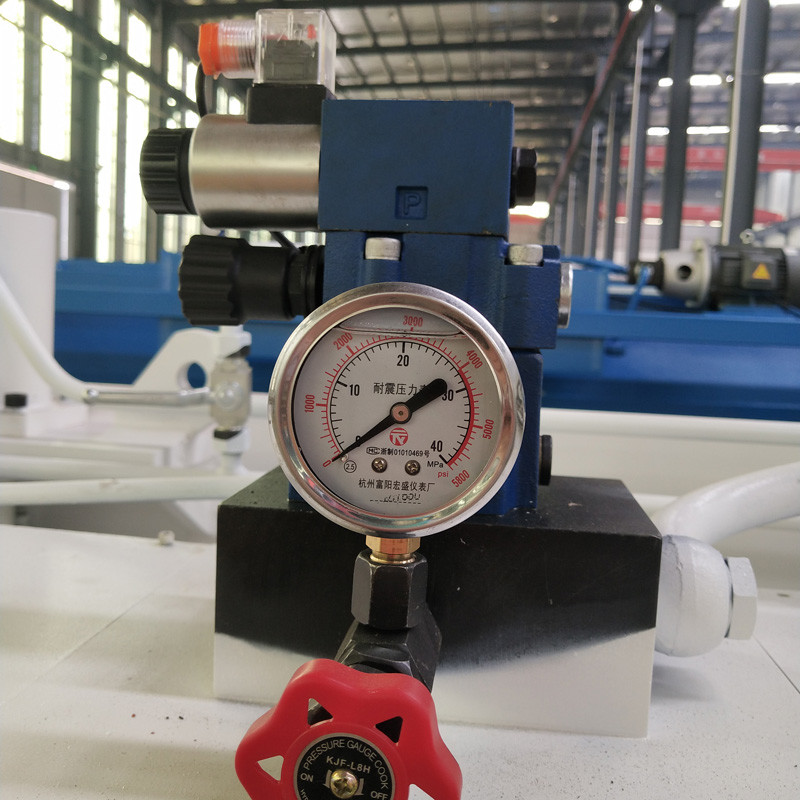 NC Small Sheet Metal Guillotine MD11 Controller Shear Metal Cutting Machine 6mm*1600mm