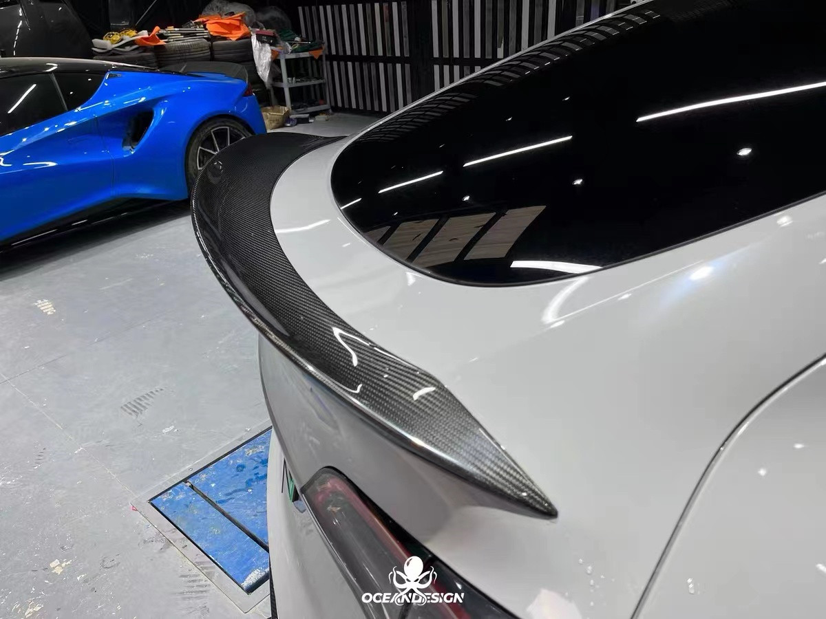 Bright White Model Y Widebody Customized Rear Diffuser Bumper Dry Carbon Fiber