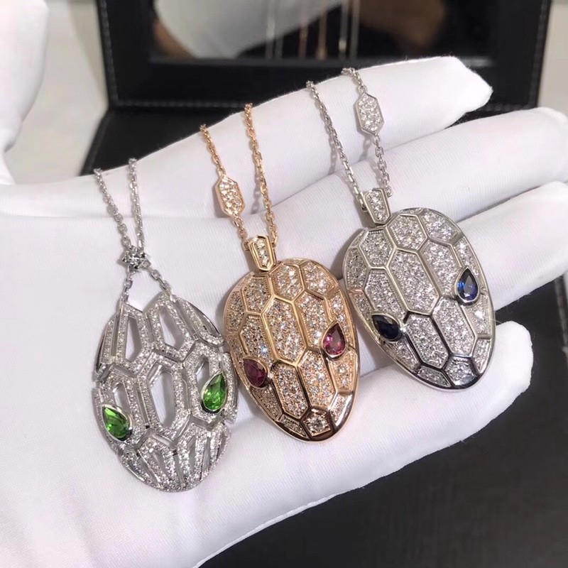 Hot Selling Fashion Necklace Pure 18k Gold Serpenti Necklace With Natural Diamonds