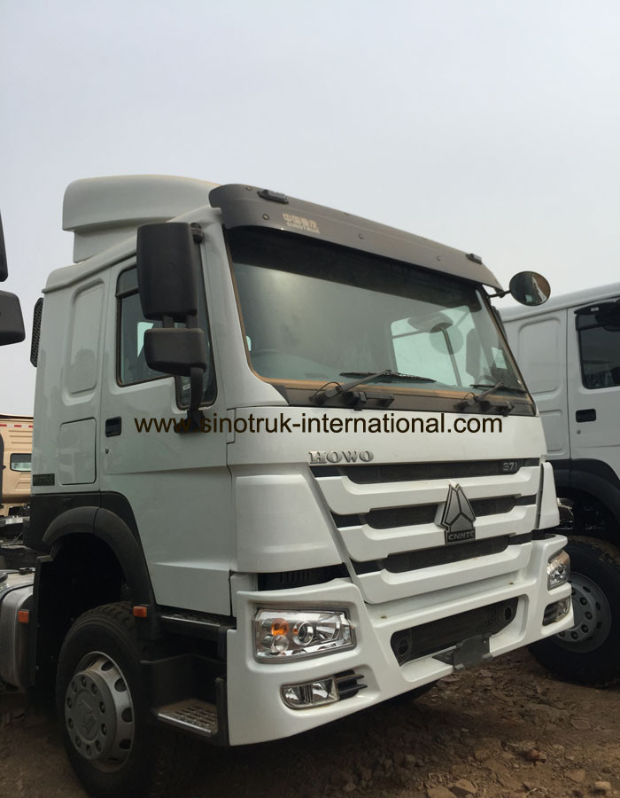 Euro 2 HW76 Cabin 60 Ton SINOTRUK Tractor Truck