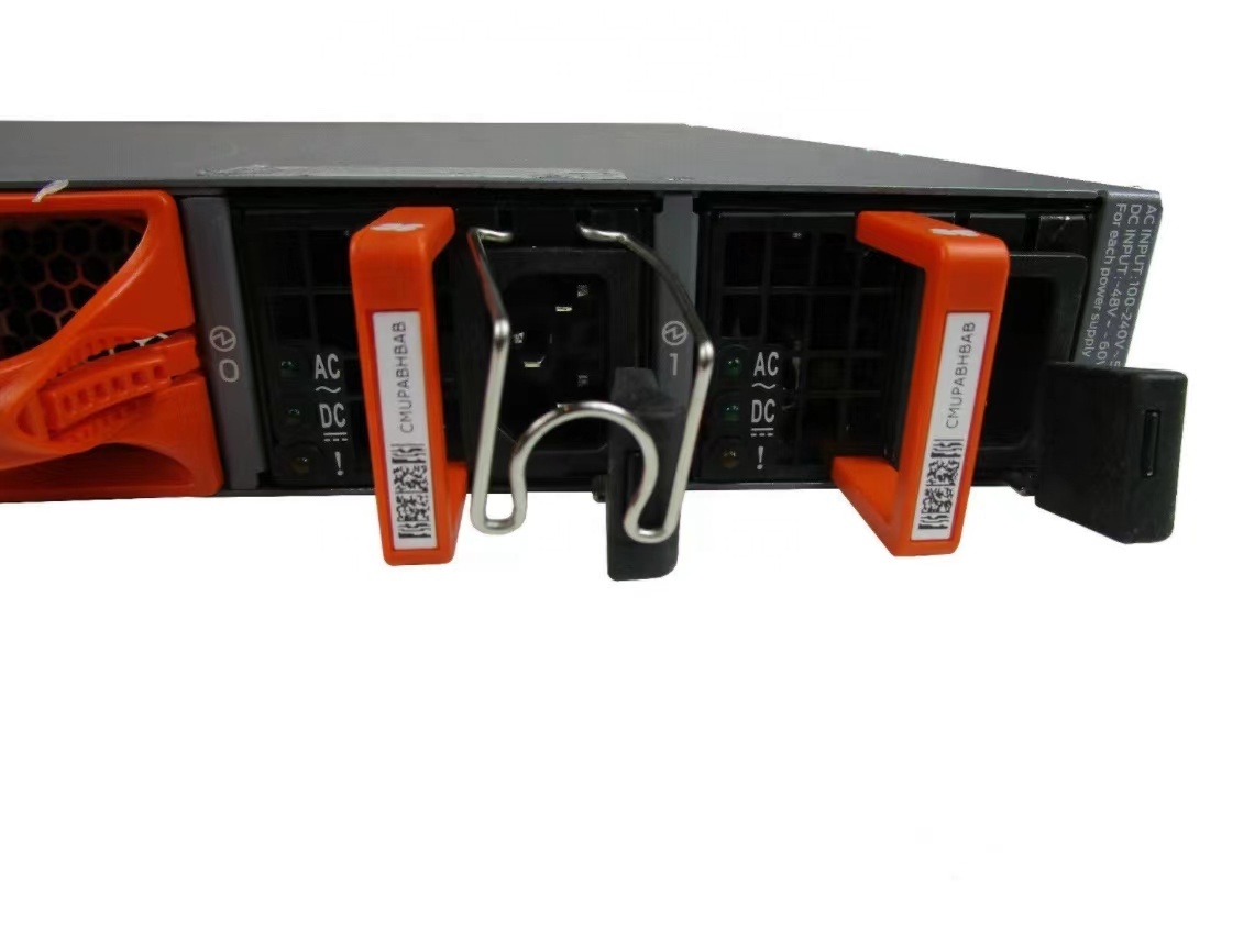 QFX5100-24Q-AA-AFO 24x 40G QSFP Ports Ethernet Switch QFX5100-24Q with LACP Function