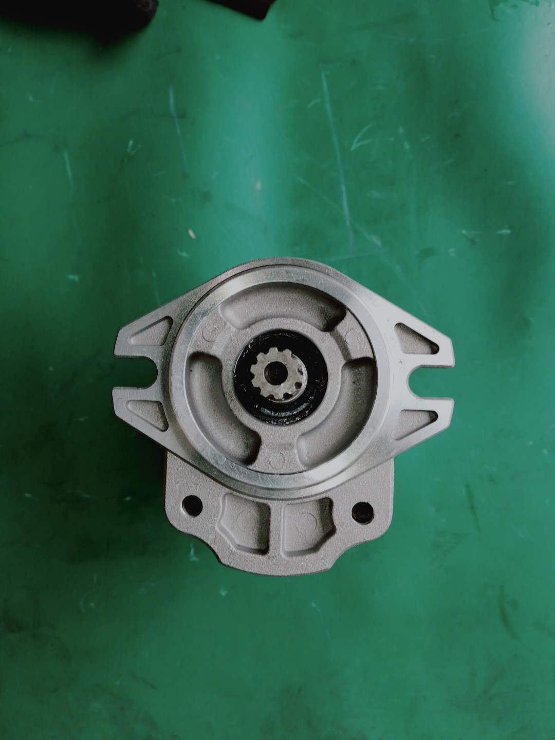 CBTSL-F416F416F410-ALΦ CBTseries aluminum gear pump for DUMP TRUCKS /FORKLIT /CRANES with high quality