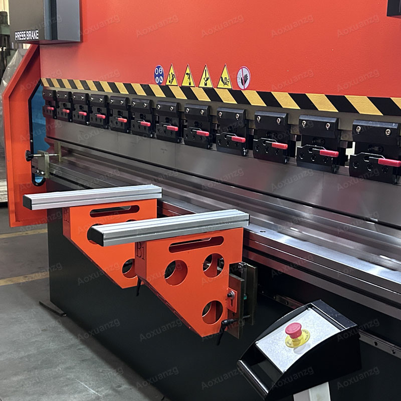 160Tons 3200mm Width Hydraulic Metal Bending Machine CNC DA58T Press Brake 4+1 Axis