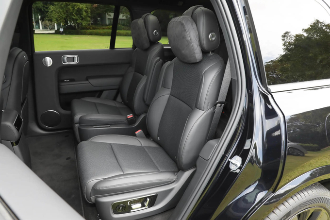 SUV With Range Extender Li Auto Models L9 Ultral 1.5T Cruising Range 1000km Max Speed 180km/H