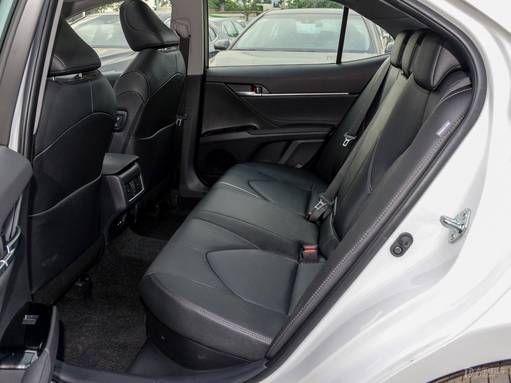 Maximum Power Ps 150-200Ps Maximum Torque Nm 200-300Nm 2023 Stock Deluxe Edition Sedan Petrol Cars C-amry To-yota 2.5