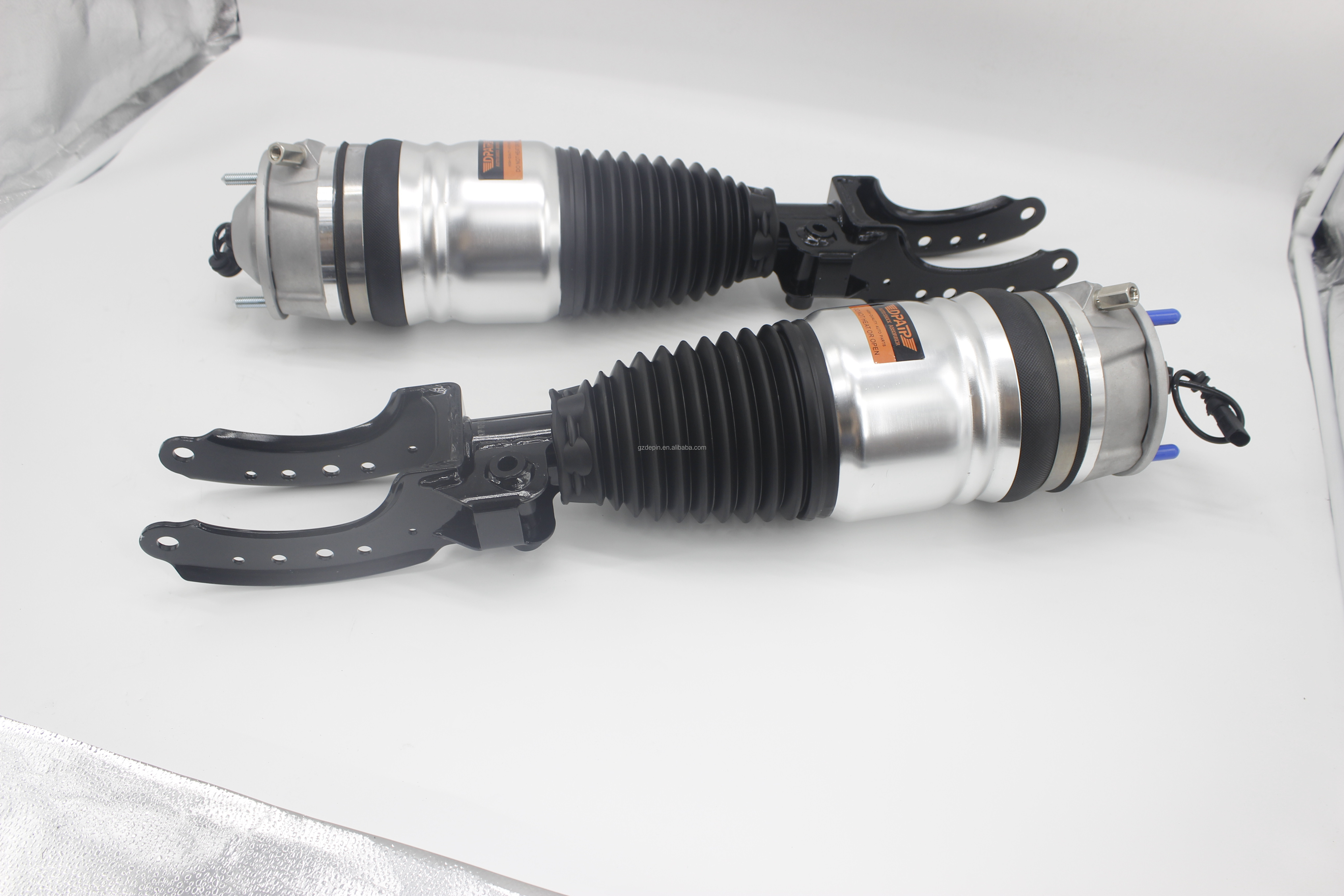 Air Shock Absorber Strut 7P6616039 7P6616040 95835809321 95835809421 for Land Rover
