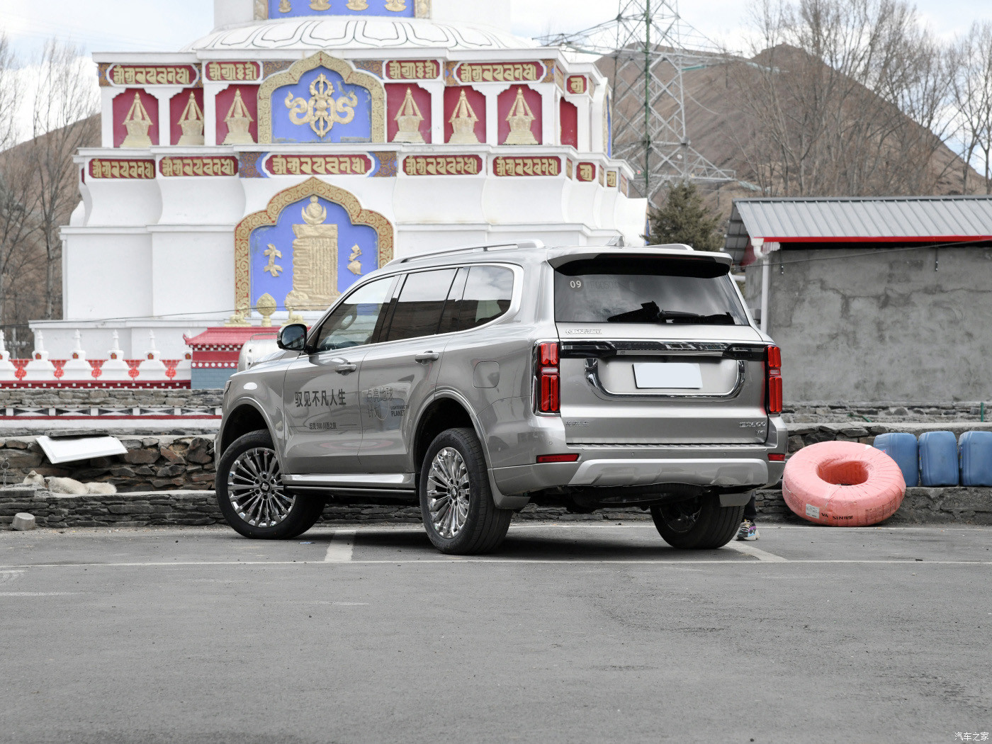 360 Horsepower Petrol Hybrid SUV Cars 5 Seats Silver Tank 500 3.0T