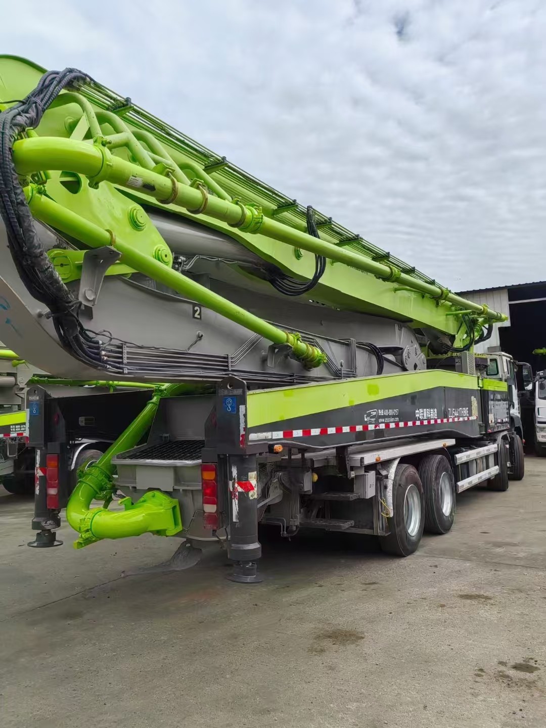 2021 Zoomlion 59m ZLJ5441THBKE Second-hand Concrete Boom Pump Truck Sitrak Chassis Diesel Power