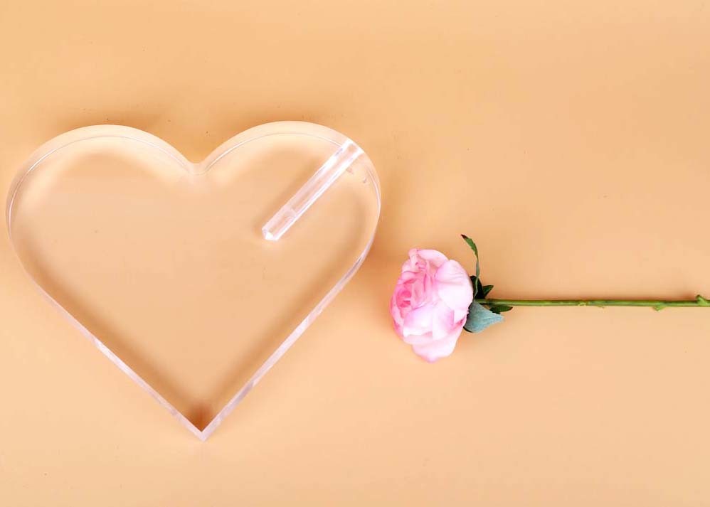 Clear Heart Shape Acrylic Display Stands Roses Love Frame Tabletop Rack For Desktop