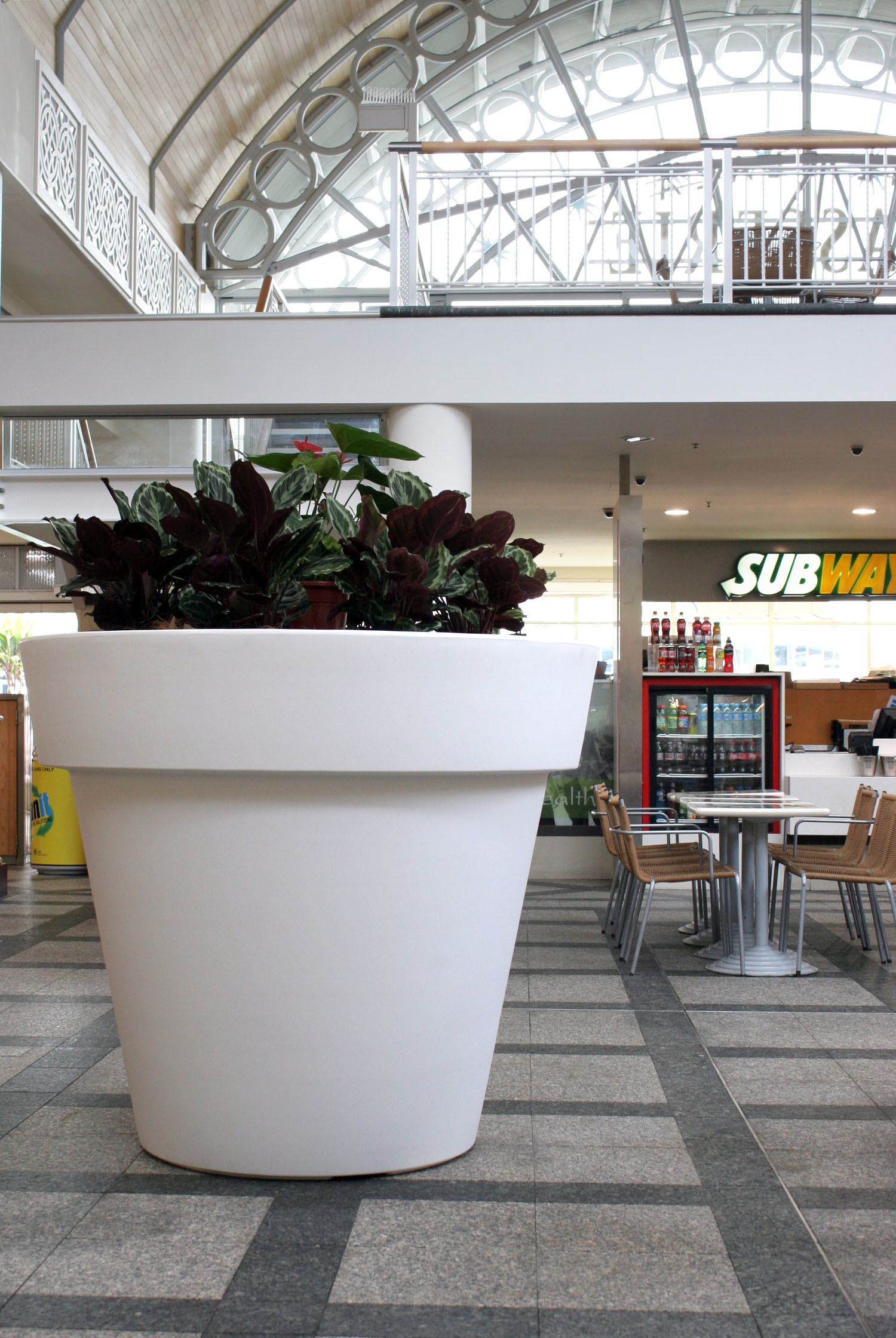 Large Resin Flower Vase Fiberglass Outdoor Pots Customizable Logo Size Fiberglass Planter Box