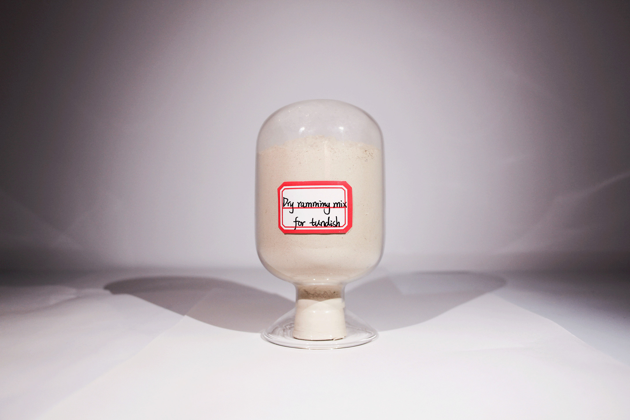 Mgo / Mgo - Cao Refractory Mix Long Service Life Good Thermal Insulation Effect