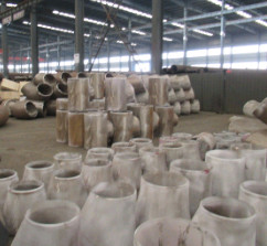 Black Painting Galvanized Carbon Steel Pipe Tee DN15-DN1200