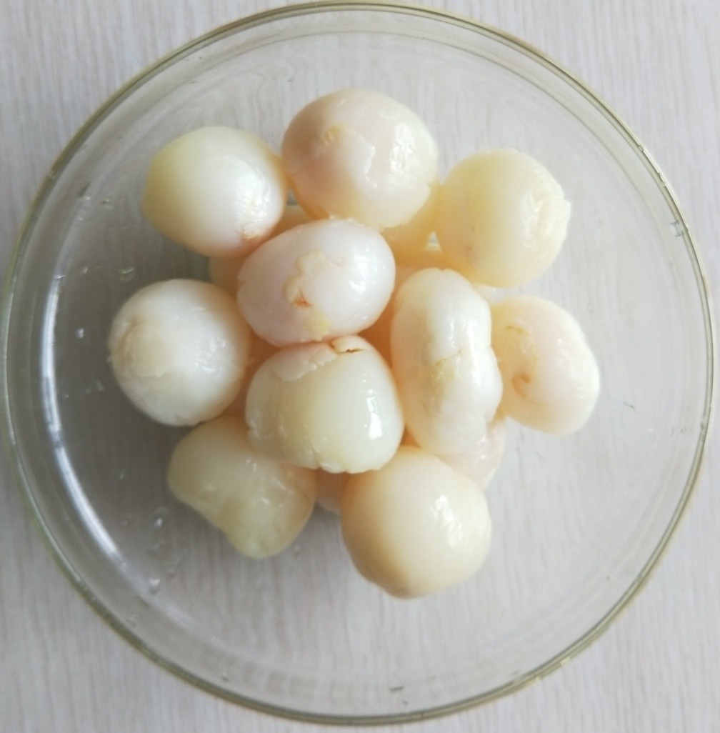 Creamy White Color Chinese Lychee Canned Tropical Fruit 14-17% Brix