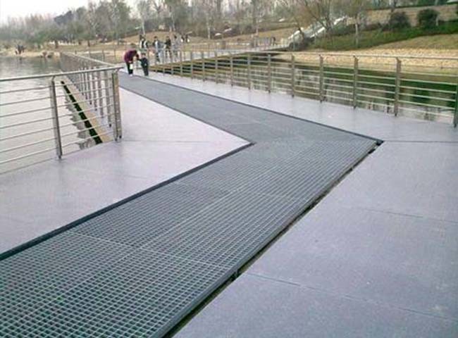 Irregular Steel Grating with Special Shapes and for Special Use for Factory, Fountain, Pipeline, Tree Cover
